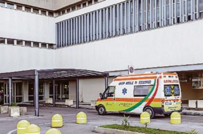 Gallipoli, intrappolato fra le fiamme anziano muore dopo due giorni d'agonia