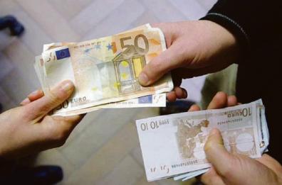 Auto rubate a Foggia: in 4 a processo per estorsione e ricettazione