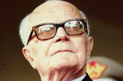 La carezza di Pertini e le ceneri di Gramsci