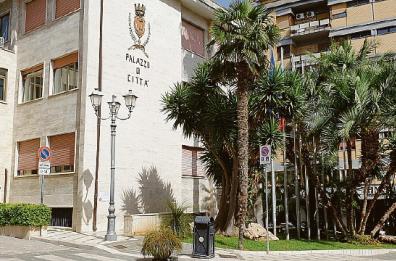 Brindisi, carta solidale attiva ma i beneficiari non sanno se sono in lista