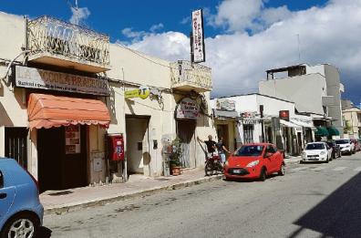 Bari, Poste aperte a singhiozzo: è polemica al quartiere Mungivacca