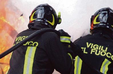 Adelfia, esplode una bombola del gas: evacuati tre anziani