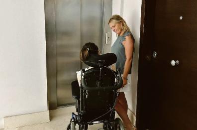 Trani, l'ascensore non funziona: disabile  prigioniera in casa