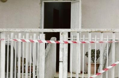 Barletta, il mistero infittisce il caso di madre e figlio trovati morti in casa