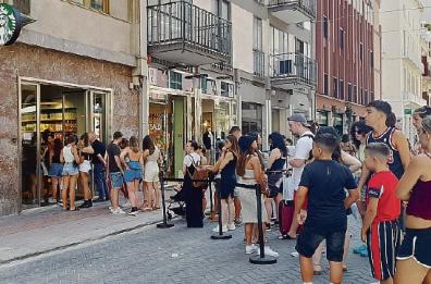 A Bari tutti pazzi per Starbucks: «Finalmente qui come Londra»