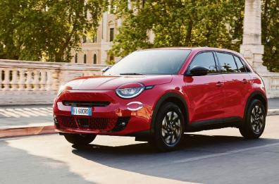 La nuova Fiat 600 viaggia in elettrico