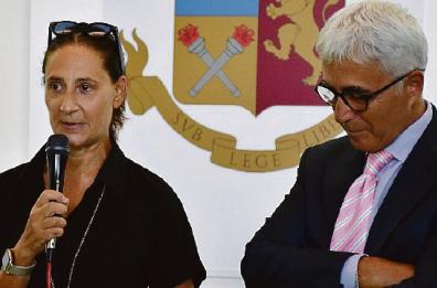 Taranto, va in pensione dopo 29 anni l’anima bella della Polizia: la storia di Marcella