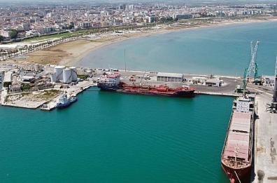  Il porto di Barletta soffocato dalla sabbia: «Chiarezza sul suo futuro»