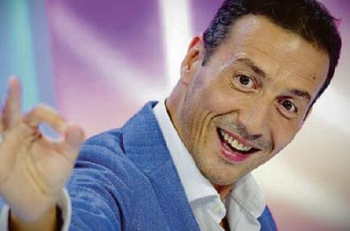 Alessandro Greco festeggia Modugno a Polignano a Mare