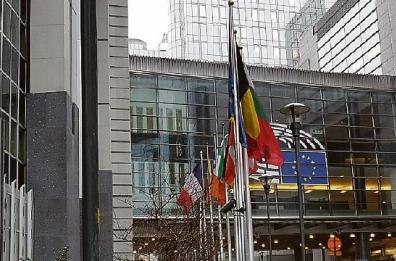 Elezioni europee «feudo» dei grandi partiti, la soglia scenda al 2%