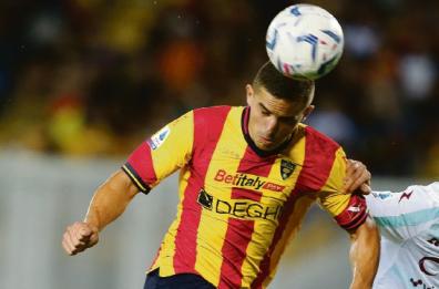 Il Lecce adesso va di corsa, stasera sfida in casa il  «grifone»