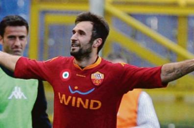 Lecce, chiesti 4 anni di carcere per il calciatore ex giallorosso Vucinic