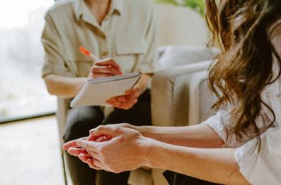 Un pugliese su 3 va dallo psicologo: il 46% è tra gli under 45