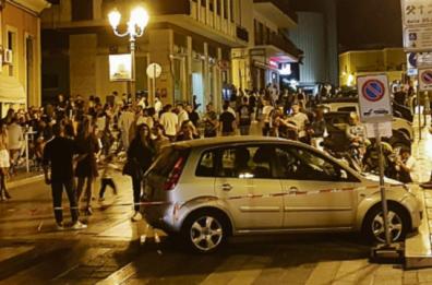 Brindisi, in un pub cuffiette ai clienti per non disturbare con la musica 