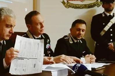 Brindisi, i «pizzini» confermano «un sodalizio di stampo mafioso»