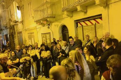 Nei vicoli della città vecchia tra fantasmi, masciàre e streghe