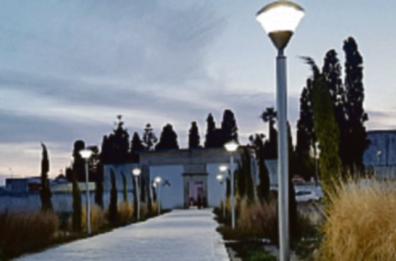 Copertino, rubano fiori dalla tomba della madre: pronta la denuncia