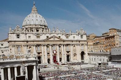 Fondi neri al Vaticano? La difesa chiede l'assoluzione del sacerdote di Lecce