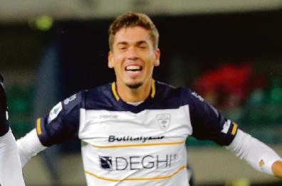 Calcio Lecce, energia Gonzalez: «D’Aversa prezioso insieme per la salvezza»
