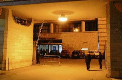 Canosa, l'anziana cade e si frattura l'omero: inizia l'odissea