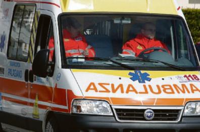 Foggia, corriere muore mentre consegna dei pacchi in farmacia: si è accasciato in viale Ofanto 