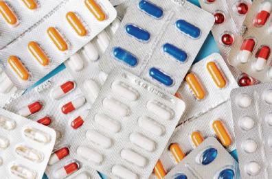 Sballo facile con i farmaci di casa la «moda» tra gli adolescenti baresi