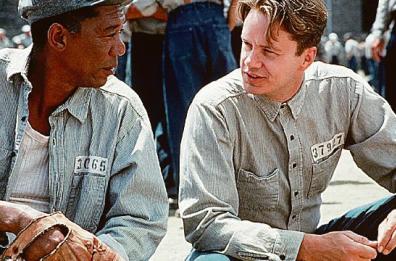 La vita violenta dentro il carcere e la fuga verso la libertà nel film con Freeman e Robbins