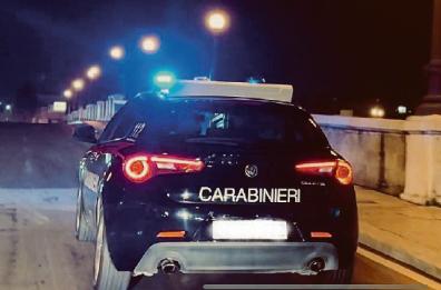 Taranto, tentato omicidio ai Tamburi: un 24enne vivo per miracolo