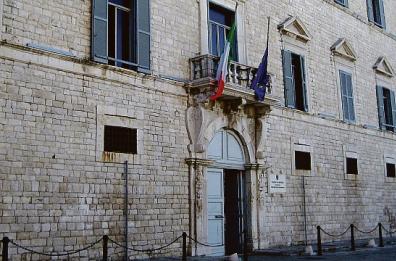 Trani, donna morì di Covid: no all’archiviazione . Il gip: «Il medico non la visitò»