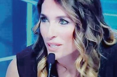 Da Roccaforzata ad «Affari tuoi»: torna in puntata la "pacchista" Simona Corallo 