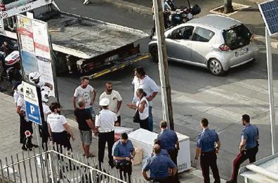 Molfetta, «ambulante aggredito dalla Polizia locale» e i cittadini difendono l’abusivo multato