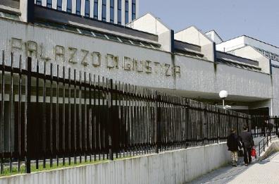 Voti in cambio di 30 euro, nomi e minacce a Brindisi: «Le foto della scheda o ridatemi i soldi»
