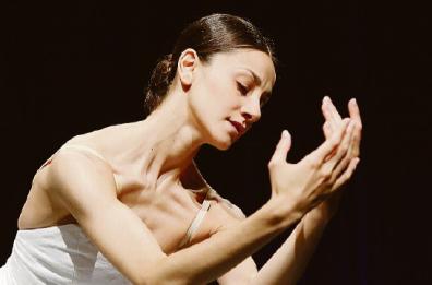 L’«étoile» Nicoletta Manni: «È la prima volta che firmo uno spettacolo. Un onore farlo nella mia Lecce»
