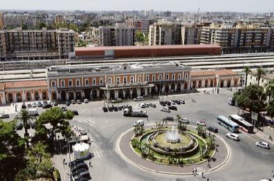 Piazza Moro a Bari, ecco il nuovo look: più verde e meno auto