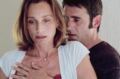 Il triangolo amoroso di una donna in crisi travolta dalla passione