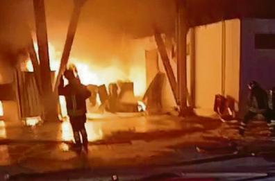 Incendio allo stadio Iacovone, la perizia dei Vvf: i tappeti «facilmente infiammabili»