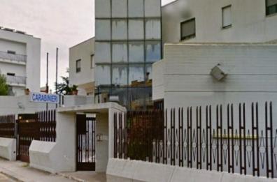 Conversano, baby gang devasta opificio in disuso: in 12 sfilano con i genitori in caserma