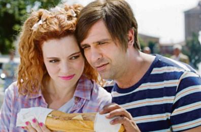 In «Sole a catinelle» le disavventure di Checco Zalone