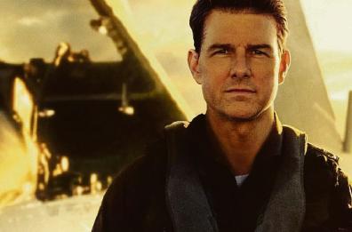 Le acrobazie in volo di Maverick istruttore di allievi speciali nel sequel del film «Top Gun»