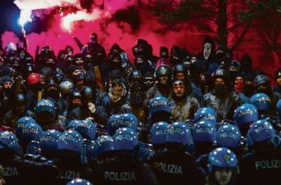 Scontri con i No Tav e disordini in piazza nella serie &laquo;A.C.A.B.&raquo;