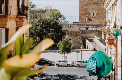 B&b a Bari, chiuse 10 attività illegali. Sigilli pure a un albergo abusivo: 439 le verifiche effettuate