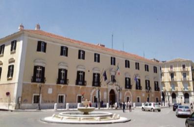 Vieste, dopo le proteste  l’assessora molla la consulenza da 100mila euro