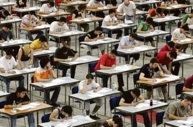 Concorsi pubblici, il «regalo» del governo: graduatorie prorogate di un altro anno