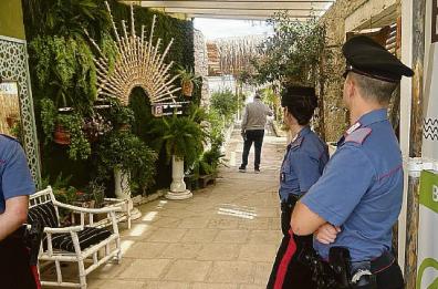 I baby mafiosi in discoteca con le pistole: «A noi non ci ferma nessuno». Indagine della Dda sui buttafuori conniventi