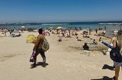 Pane e Pomodoro a Bari, la stagione parte ma senza «baywatch» in spiaggia