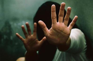 Minacciava la ex 22enne: «Ti tolgo la bambina». Sei anni per l'ex compagno violento