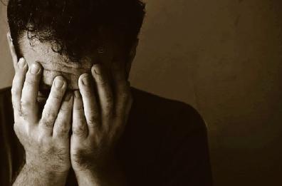Codice rosso per un padre maltrattato: trovata una struttura in Puglia per accoglierlo con il figlio