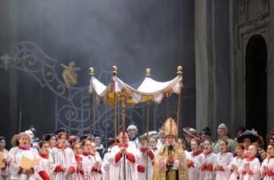 Al Teatro dell’Opera torna a «vibrare» la Tosca di Puccini