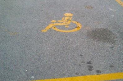 Le rubano l'auto a Barletta, la rabbia di una madre: &laquo;Ora non posso accompagnare mio figlio disabile alle visite&raquo;