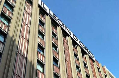 Leon d&rsquo;Oro, su il sipario per l'hotel di Piazza Moro a Bari: torna il simbolo di un&rsquo;era